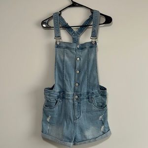 CELEBRITY PINK - Denim Overalls. SIZE: MEDIUM.